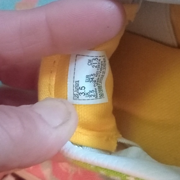 Vans - Picture 4 of 4